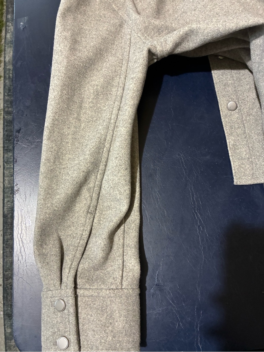 H&M Light Gray Button-Front Wool Blend Shacket - Picture 8 of 10